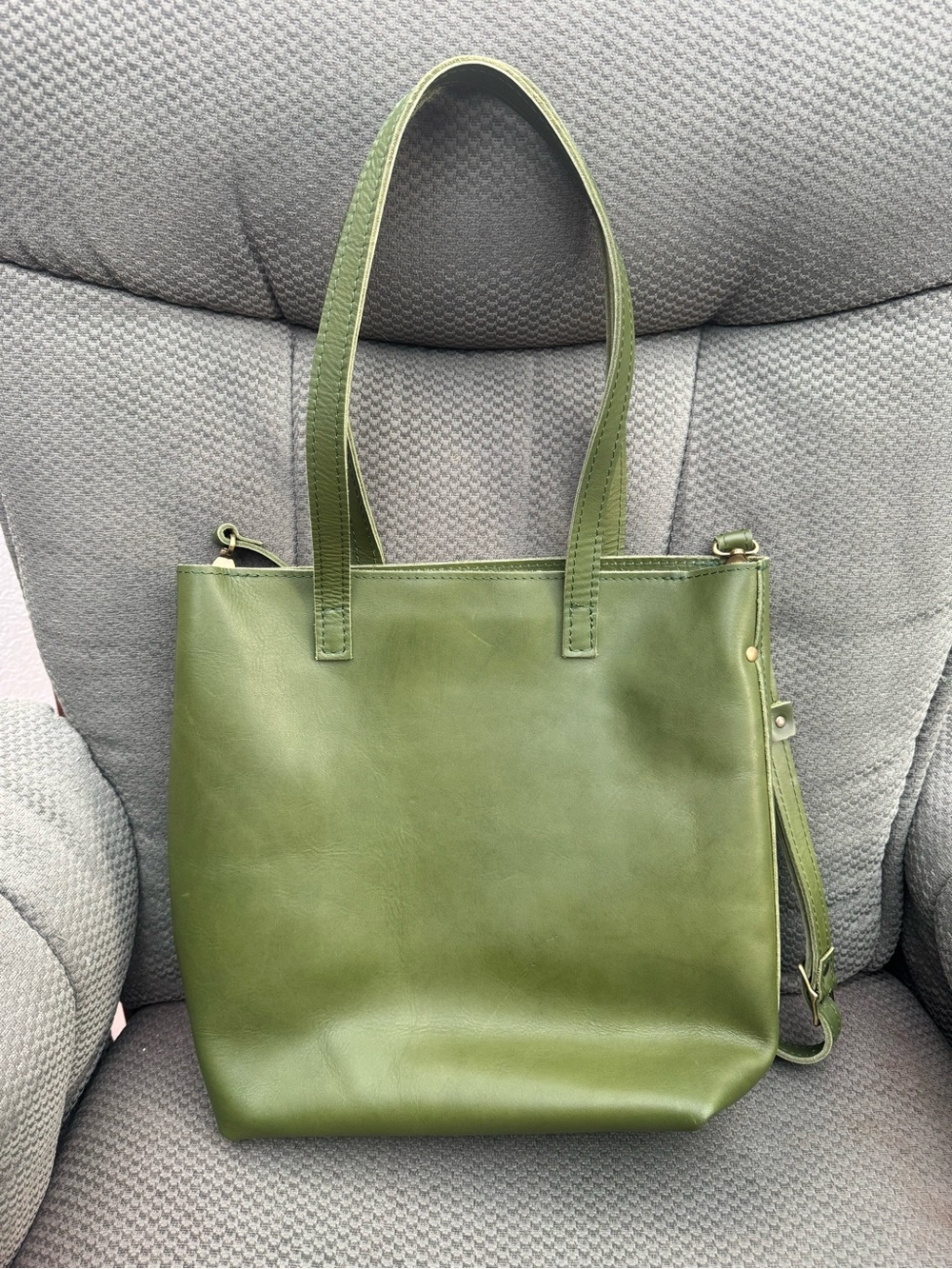 Portland Leather Full Size Crossbody Tote (FSCB) - Pine? - Picture 4 of 6